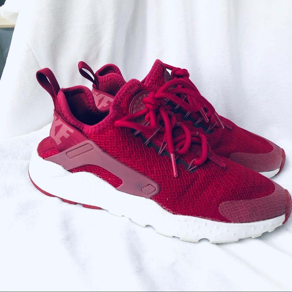 Nike Air Huarache Run Ultra Noble Red Running Shoes Womens > 7